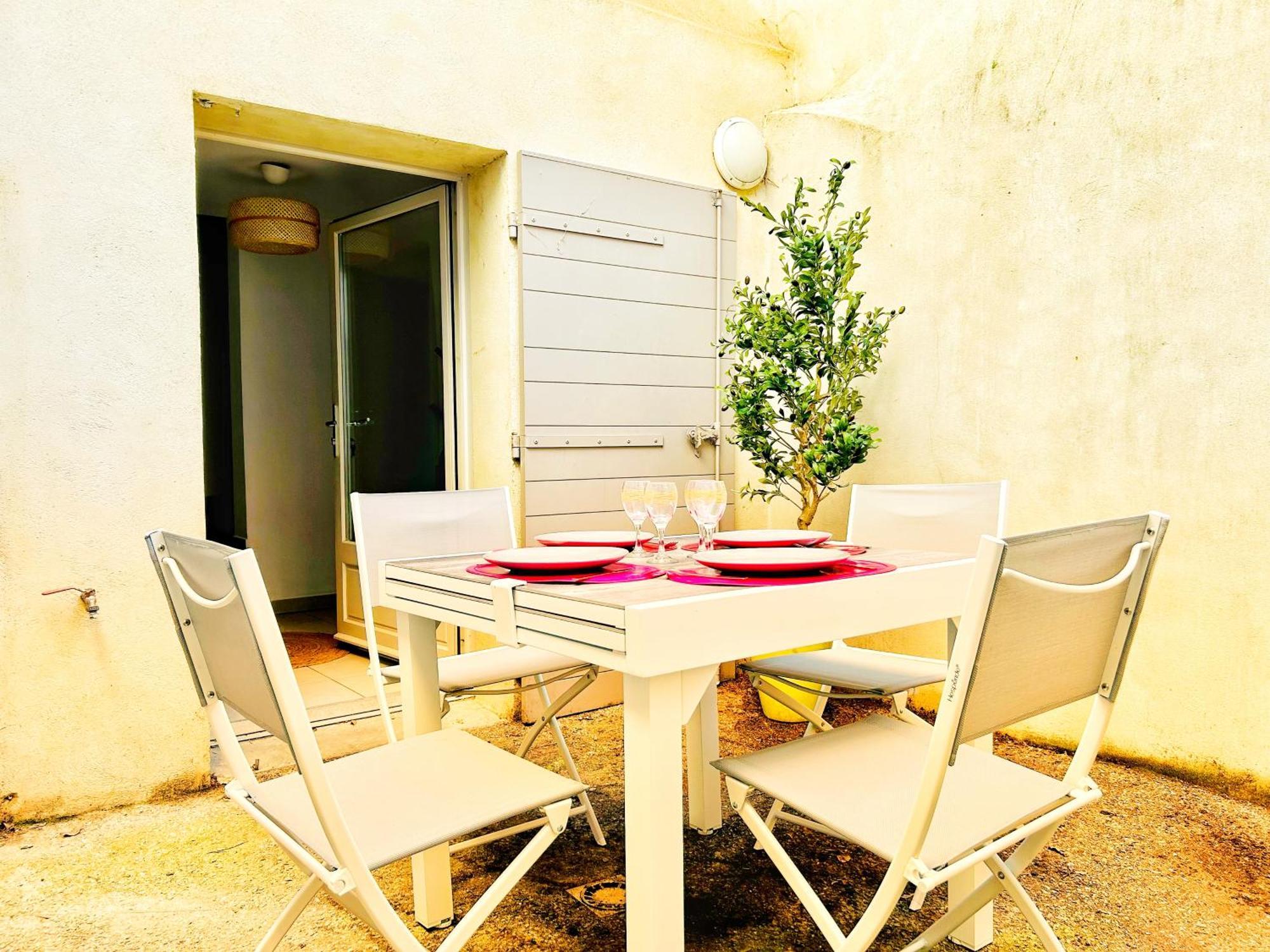 Terracotta Tranquility Apartment Arles Bagian luar foto