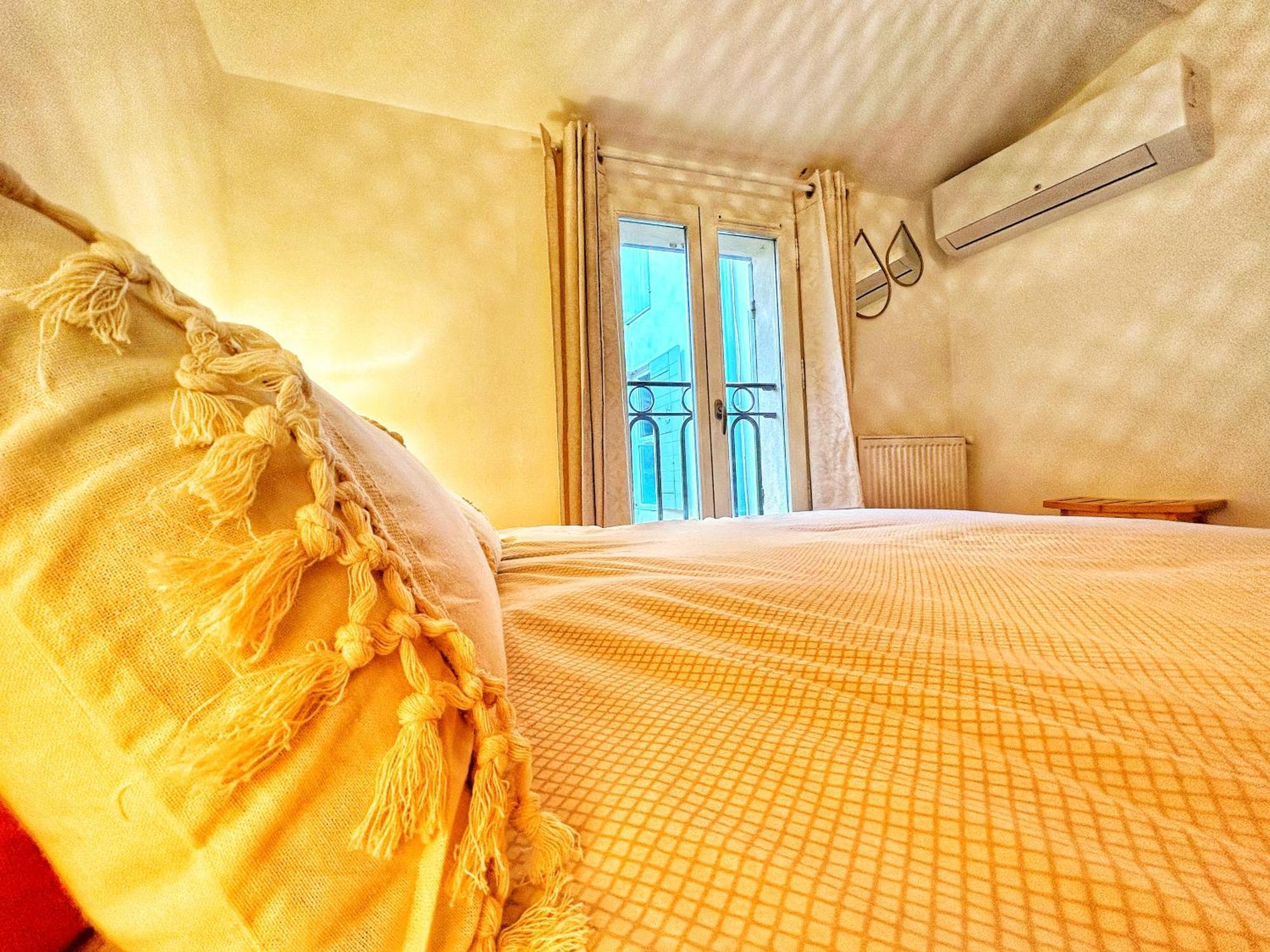 Terracotta Tranquility Apartment Arles Bagian luar foto