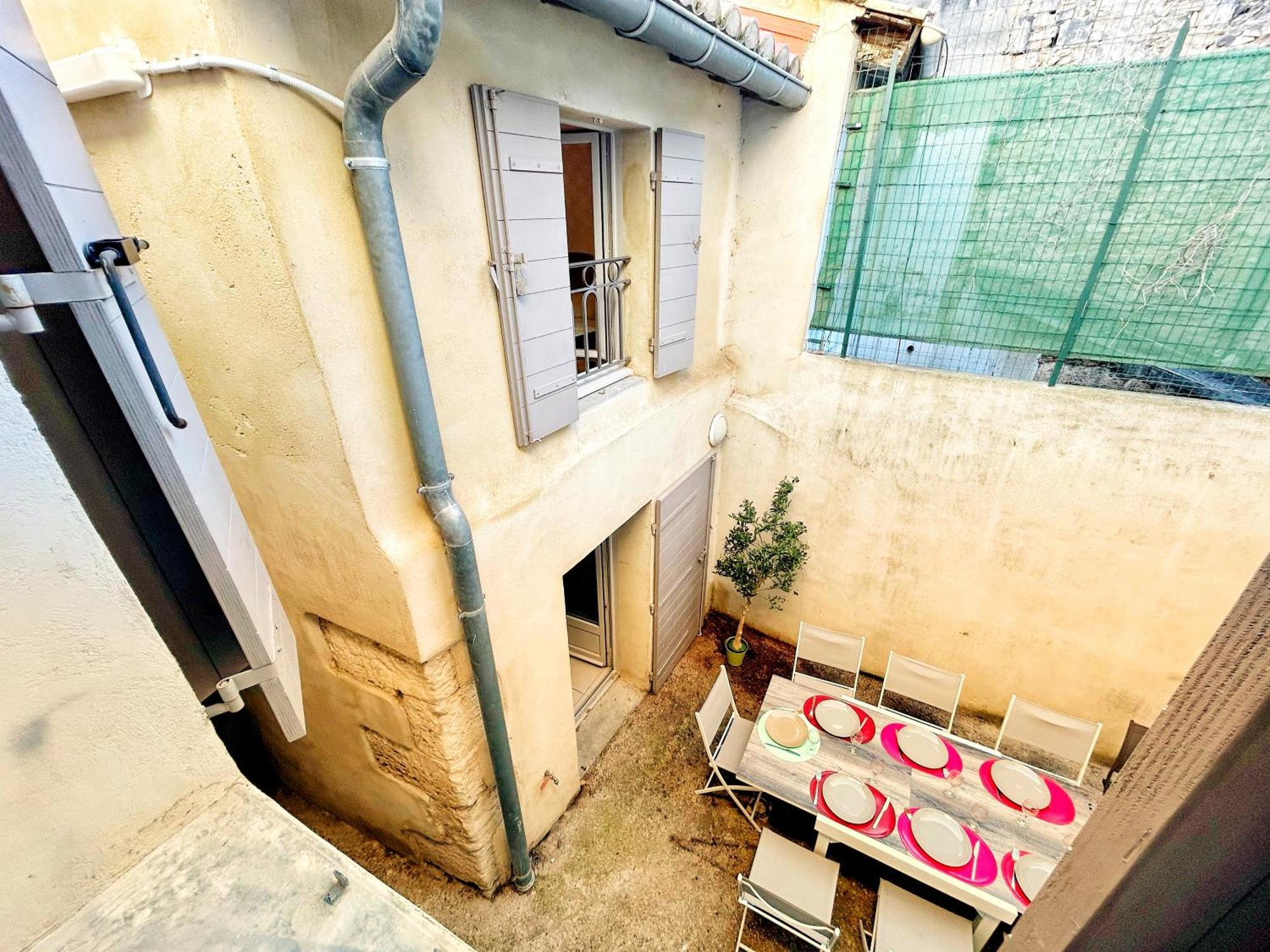 Terracotta Tranquility Apartment Arles Bagian luar foto